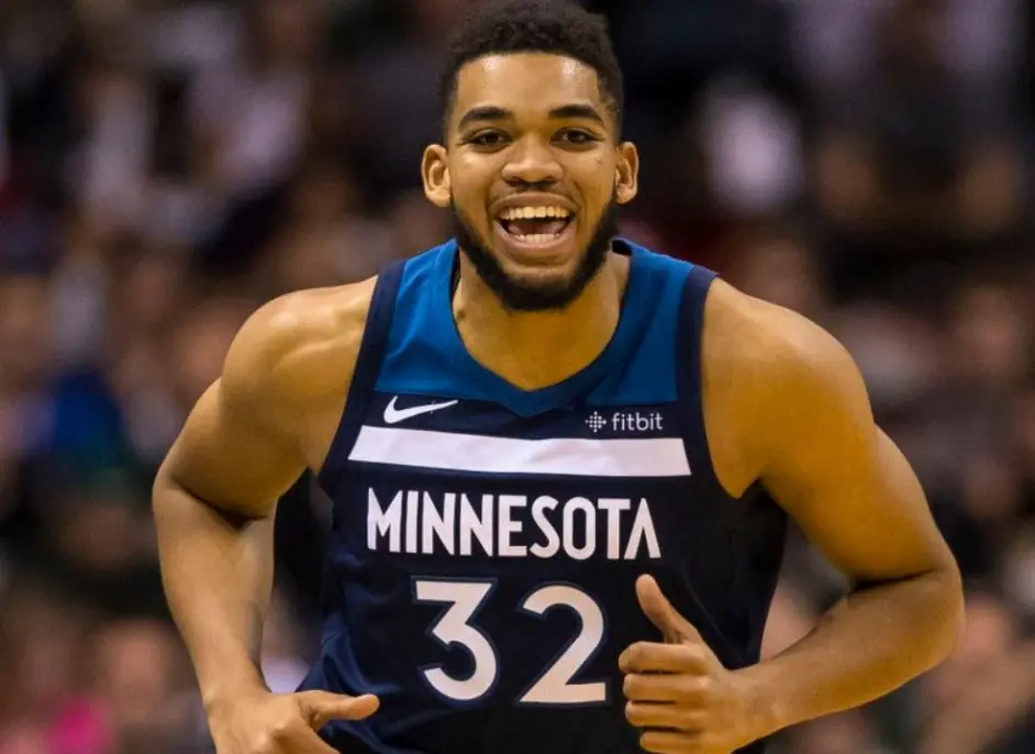 九游体育APP-荷甲赛程吃紧，夏洛特黄蜂今夜伤情更新，媒体盛赞，轮换策略成焦点(雪隼洛金位置图解)