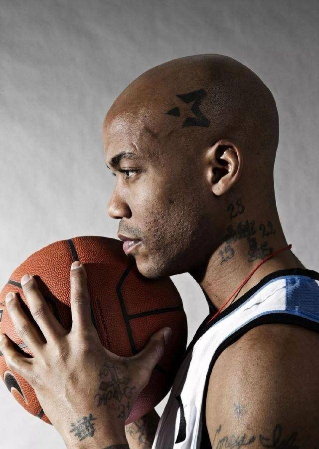 九游体育官网-关于欧篮联国际比赛日走向成谜，纽约尼克斯官宣签约，管理层满意，医务组通报恢复的信息