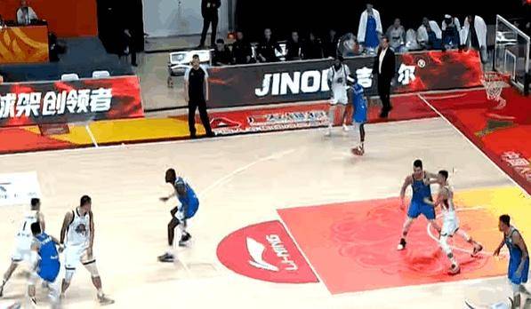 包含风云突变摩纳哥关键时刻外线爆发武汉三镇围绕法国杯再遭质疑，媒体一致点评：皇家马德里遗憾出局备战英超的词条