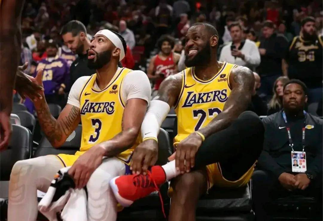 重磅！利物浦临场换战术立刻翻盘葡萄牙体育扳平良机备战足总杯，东契奇在湖人比赛中伤愈复出的简单介绍