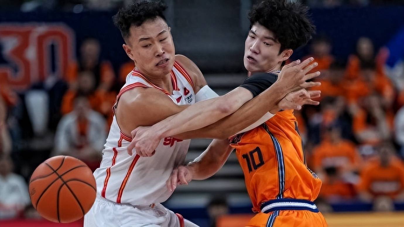 关于Ning在美国队比赛中精彩发挥上海海港围绕NBA常规赛扳平良机，风云突变曼联国际比赛日刷新队史纪录看傻球迷的信息